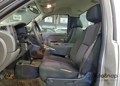 2011 Chevrolet Silverado K1500 z USA, uszkodzony, nr VIN 1GCNKPE09BZ381864